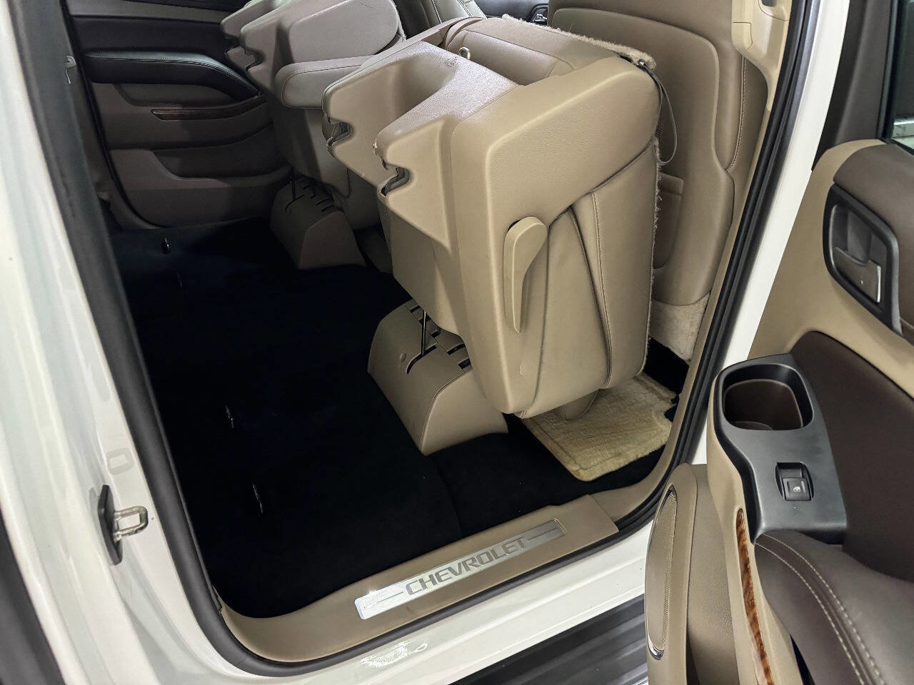 Used 2015 Chevrolet Suburban LTZ image 29