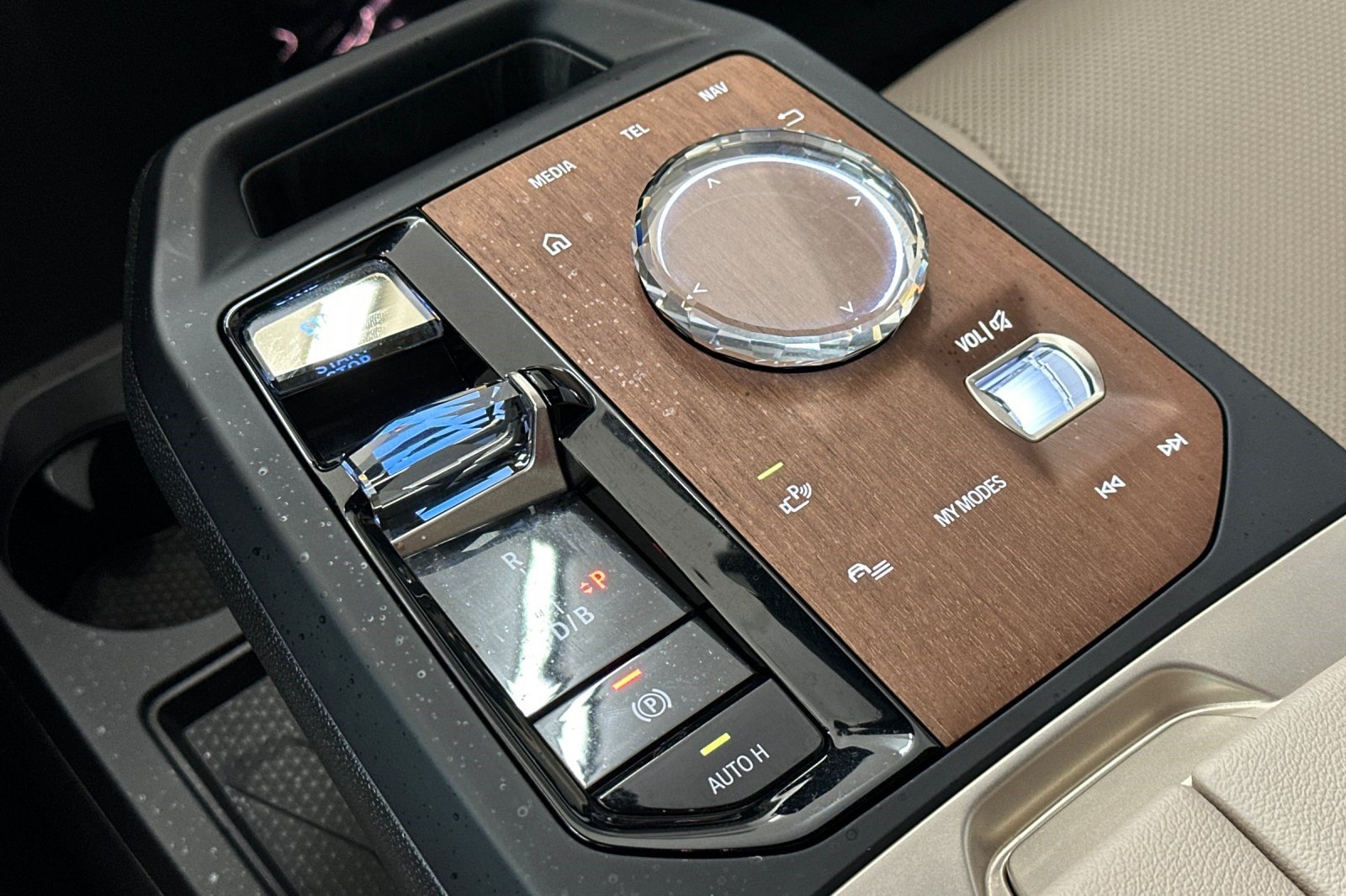 Certified 2024 BMW iX xDrive50 AWD/4WD image 17
