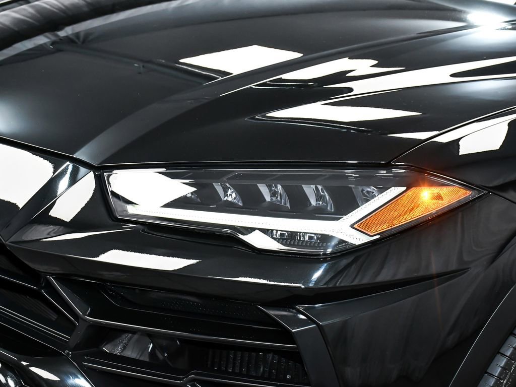 Used 2022 Lamborghini Urus AWD/4WD image 81