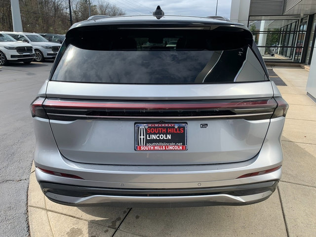 Certified 2024 Lincoln Nautilus Reserve w/ Jet Appearance Package (87T) AWD/4WD image 4