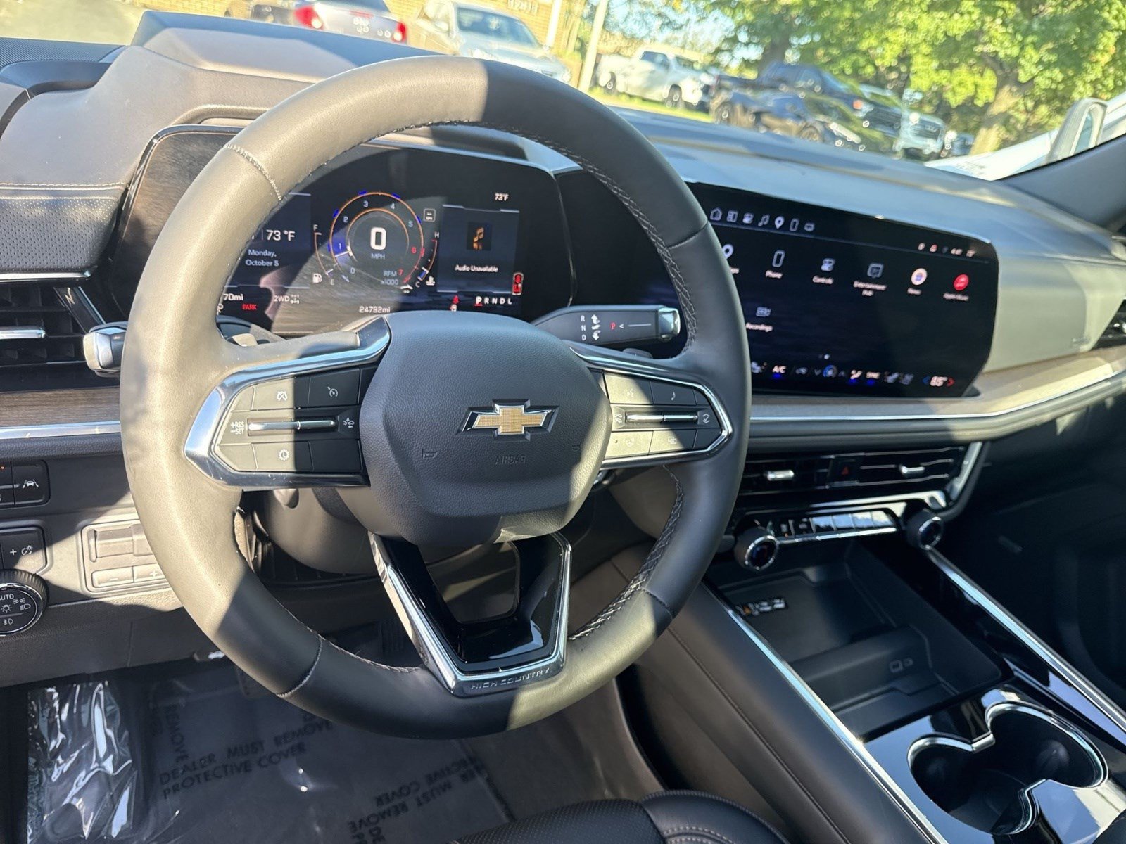 Used 2025 Chevrolet Suburban High Country AWD/4WD image 15