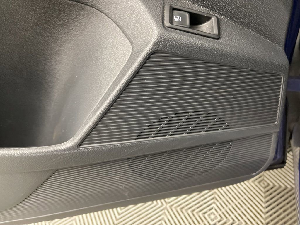 Used 2022 Volkswagen Taos SE image 21