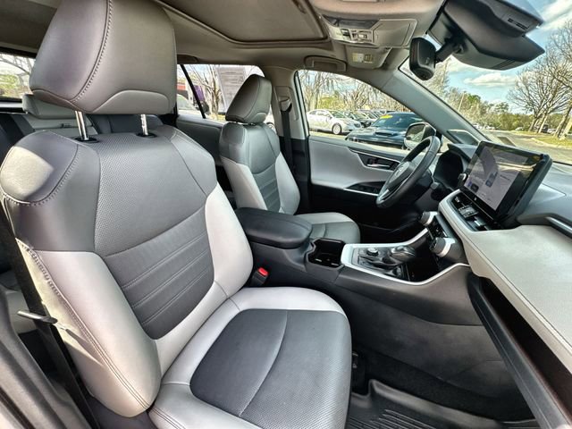 Used 2023 Toyota RAV4 Limited image 33