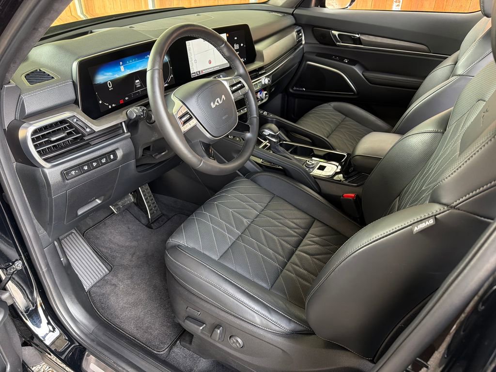 Used 2025 Kia Telluride SX Prestige X-Line image 2