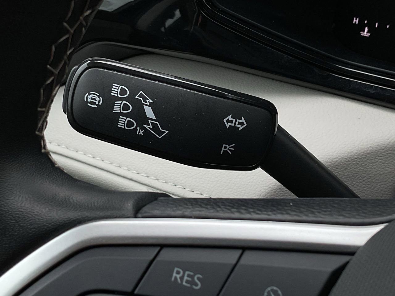 Used 2025 Volkswagen Taos S FWD image 25