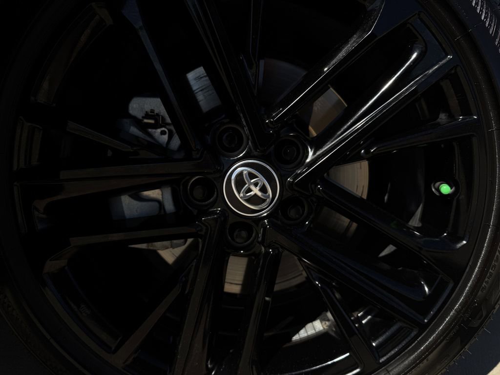 Used 2026 Toyota Camry SE w/ Convenience Package image 9