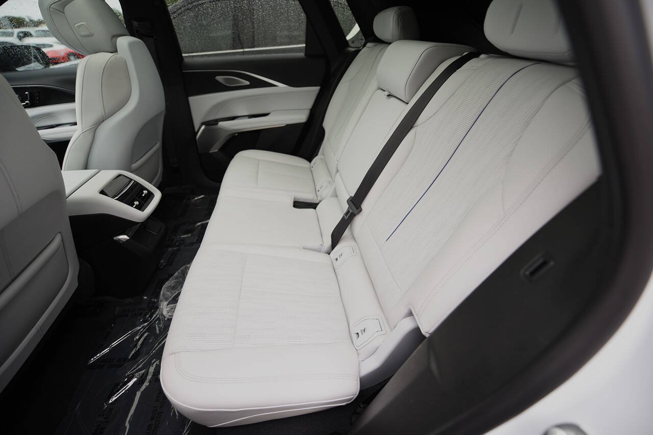Used 2025 Cadillac Lyriq Sport w/ LPO, Floor Liner Package AWD/4WD image 11