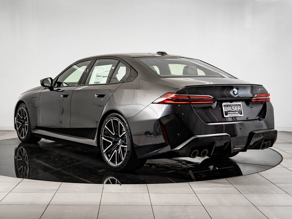 New 2026 BMW M5 w/ Executive Package AWD/4WD image 10