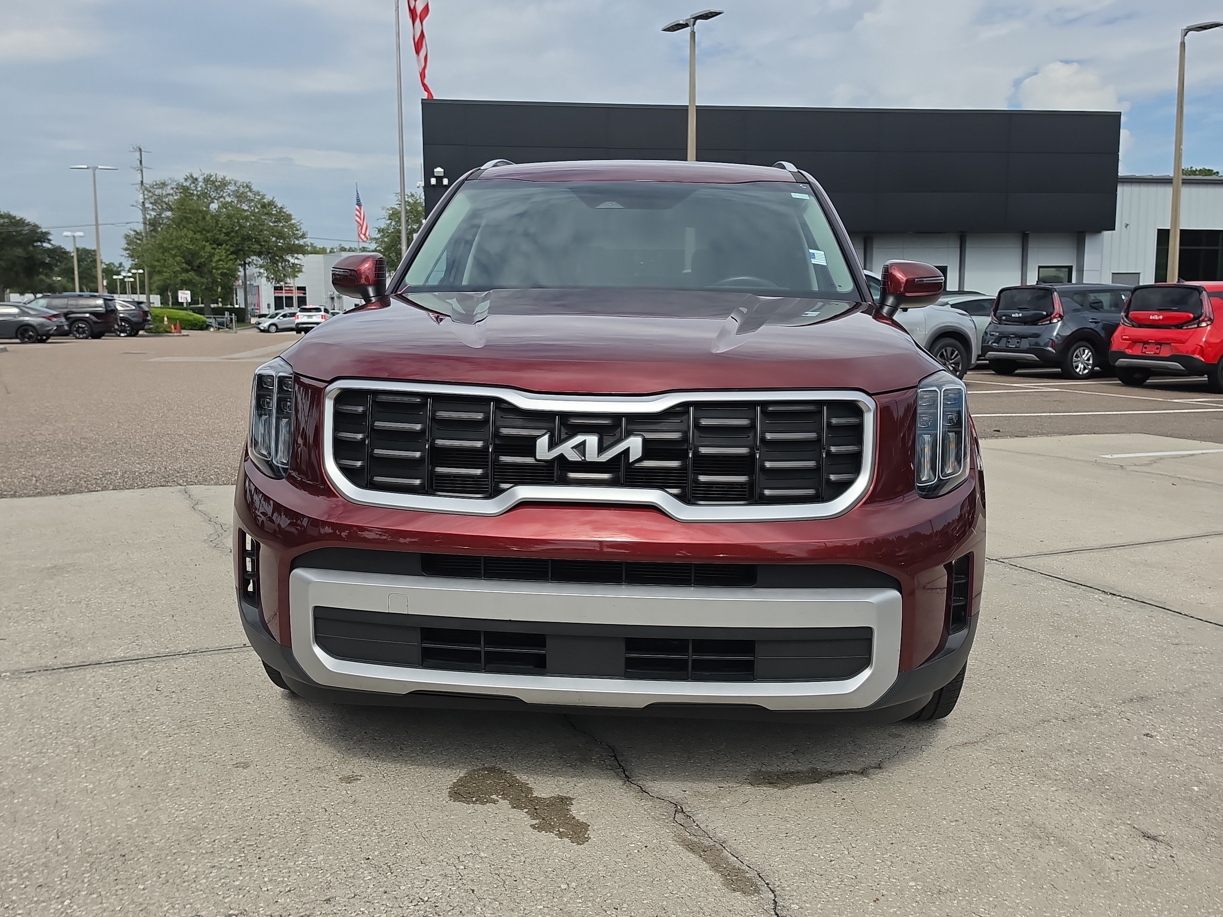 Certified 2024 Kia Telluride S AWD/4WD image 3