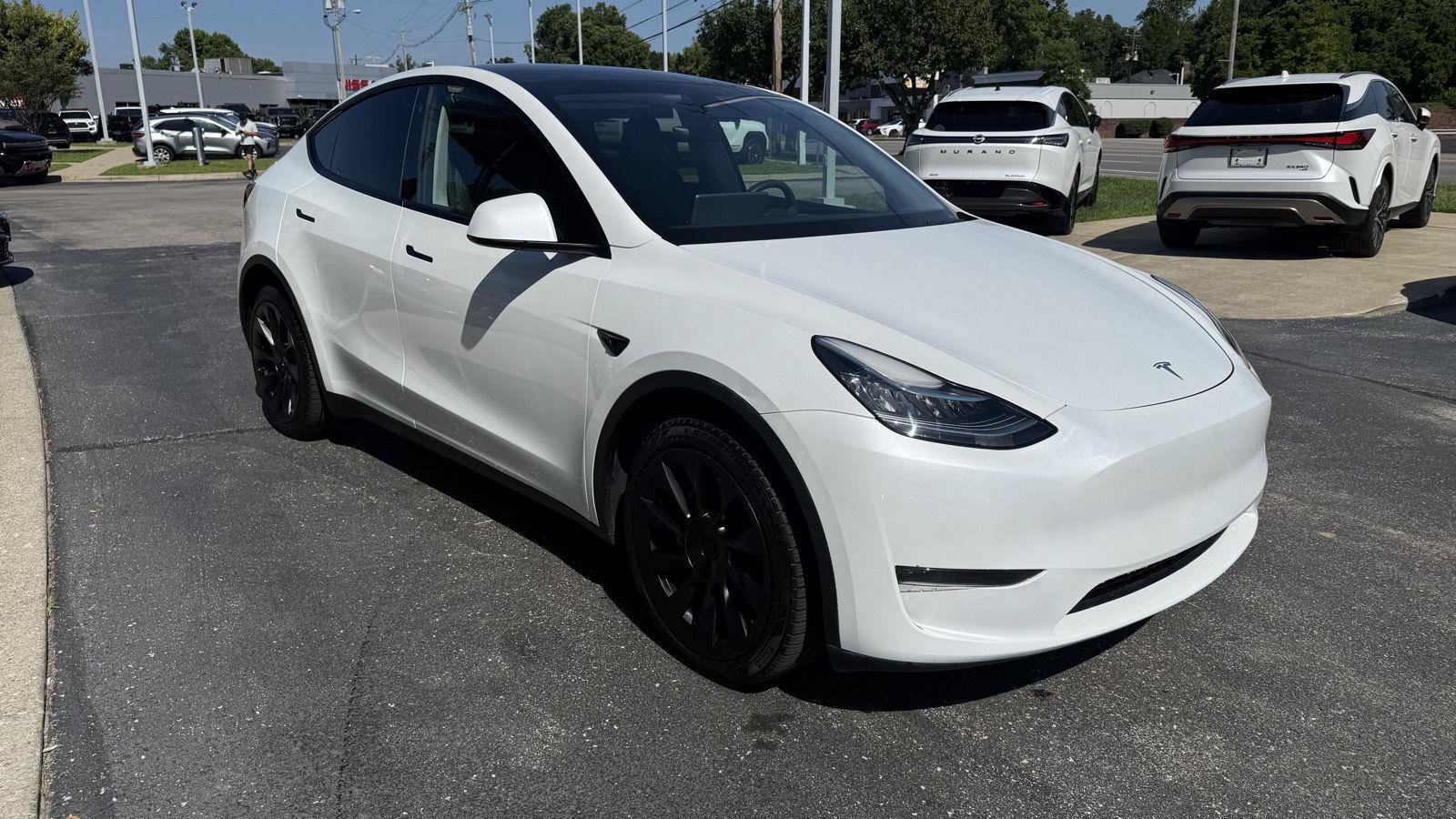 Used 2023 Tesla Model Y Long Range AWD/4WD image 5