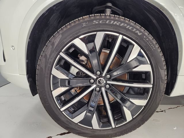Used 2026 Volvo XC90 B5 Plus w/ Protection Package Premier AWD/4WD image 8