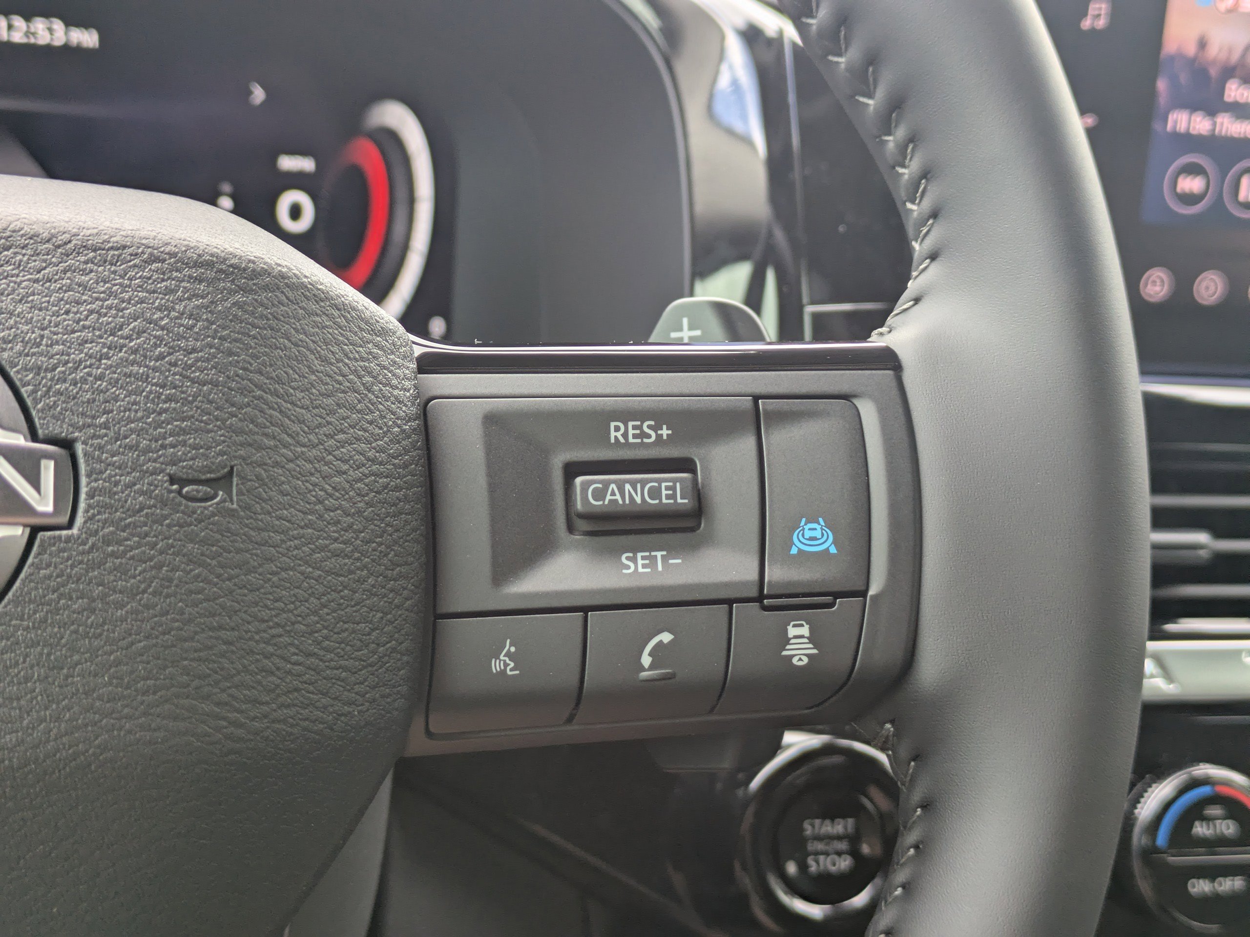 New 2026 Nissan Pathfinder SL AWD/4WD image 30