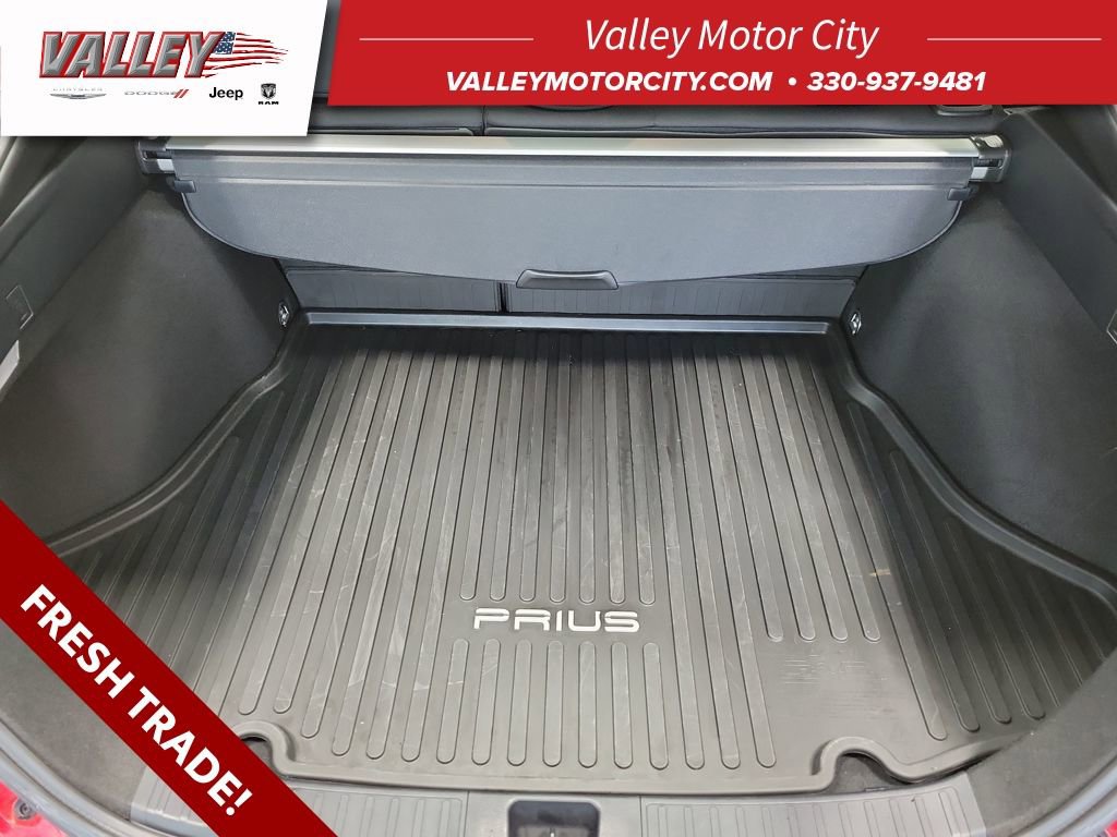 Used 2022 Toyota Prius LE image 12