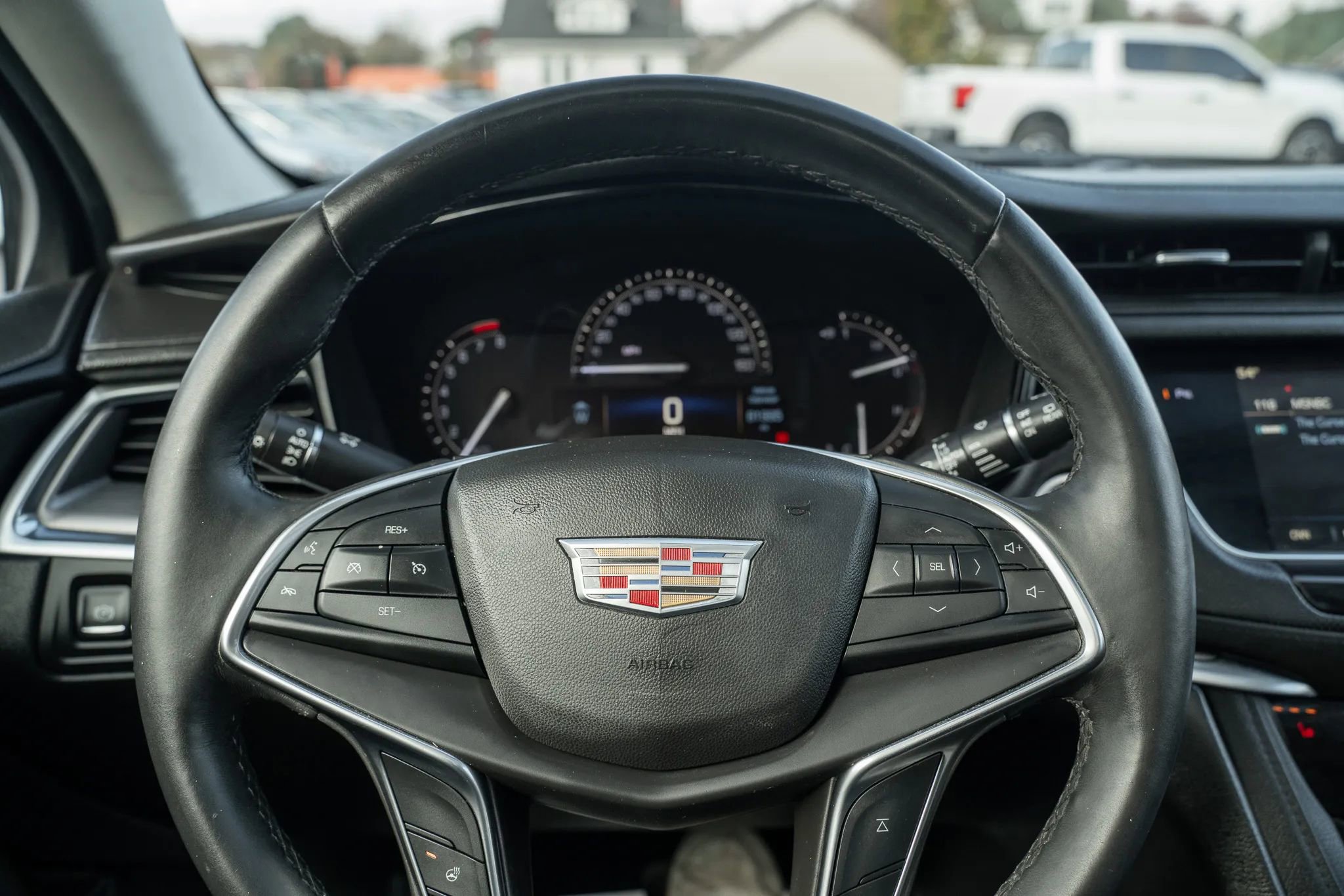 Used 2017 Cadillac XT5 Luxury w/ LPO, Wheel Lock Package image 21