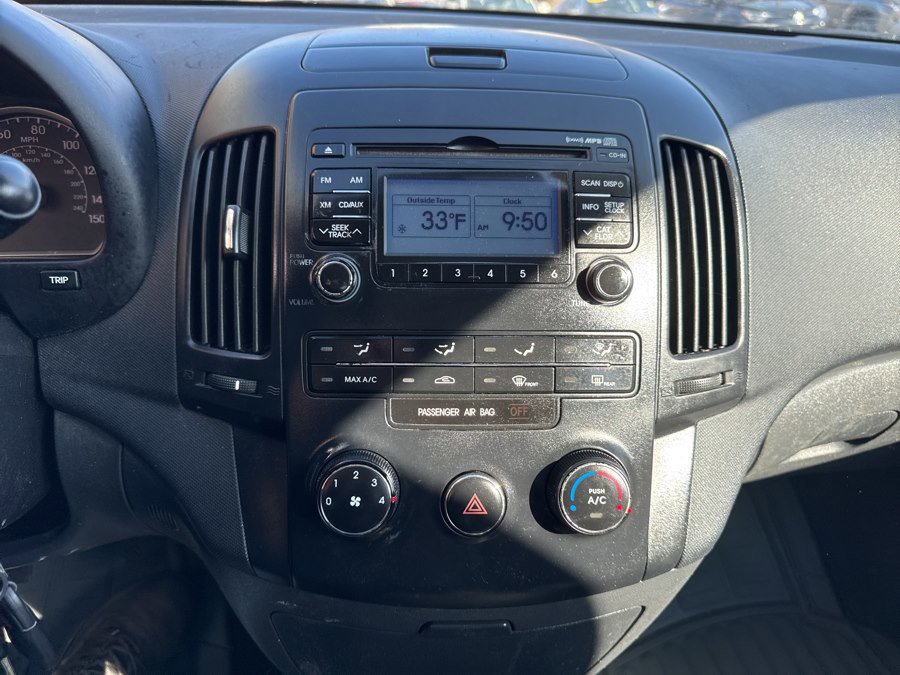 Used 2012 Hyundai Elantra GLS image 23