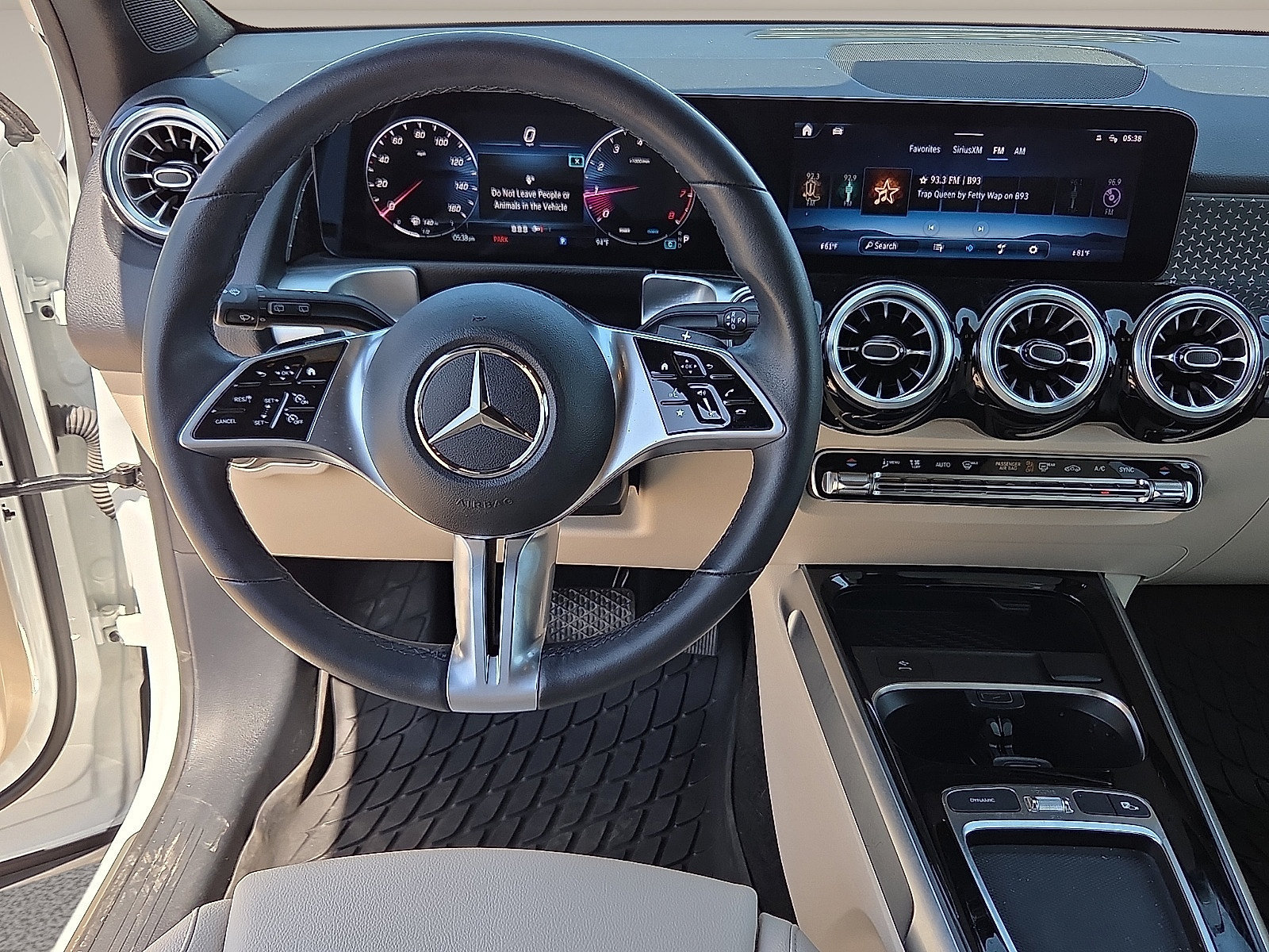 Used 2024 Mercedes-Benz GLB 250 image 11