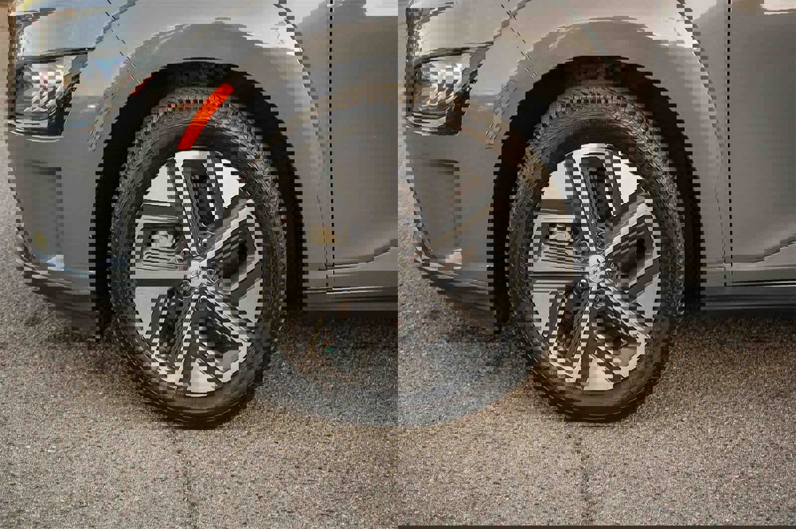 Used 2022 Hyundai Kona Limited image 3