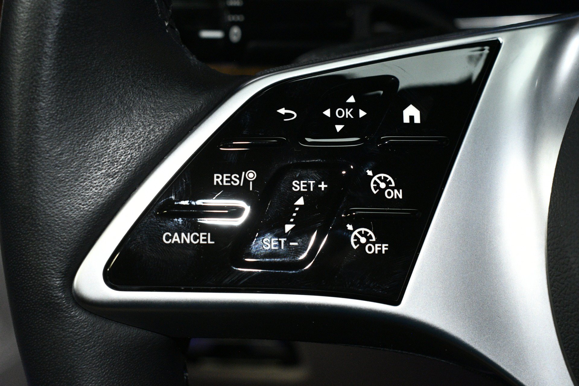 Used 2023 Mercedes-Benz C 300 Sedan image 27