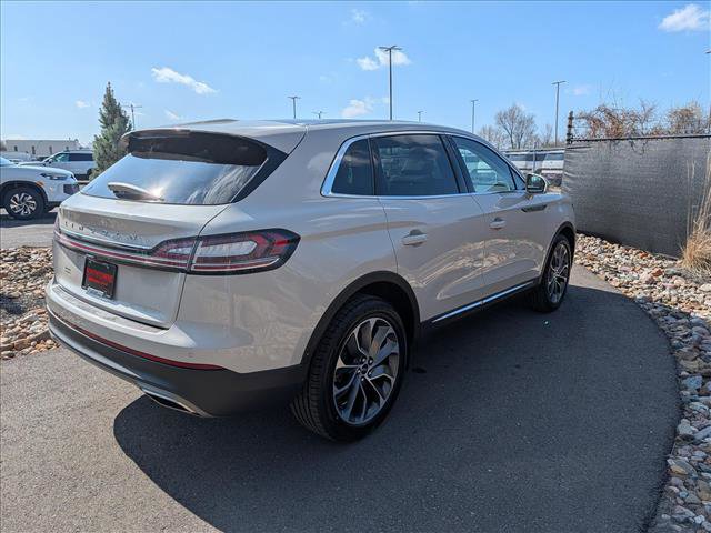 Used 2022 Lincoln Nautilus Reserve image 5