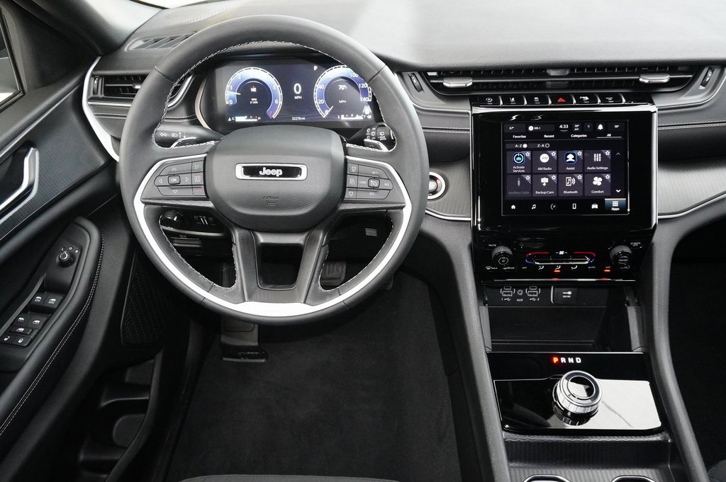 Used 2024 Jeep Grand Cherokee Laredo X w/ Trailer Tow Package image 22