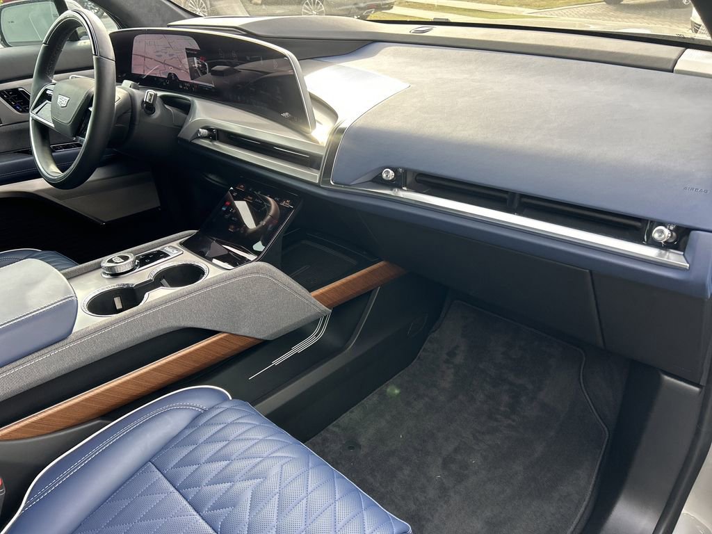 New 2026 Cadillac Vistiq Premium Luxury image 12