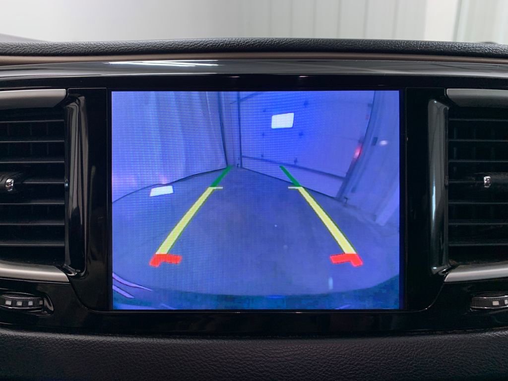 Used 2017 Chrysler Pacifica Touring-L w/ Tire & Wheel Group image 30