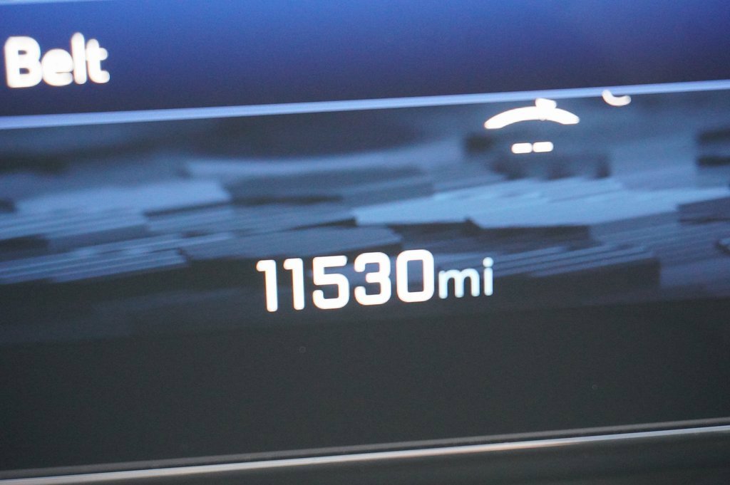 Used 2025 Chevrolet Suburban RST image 13