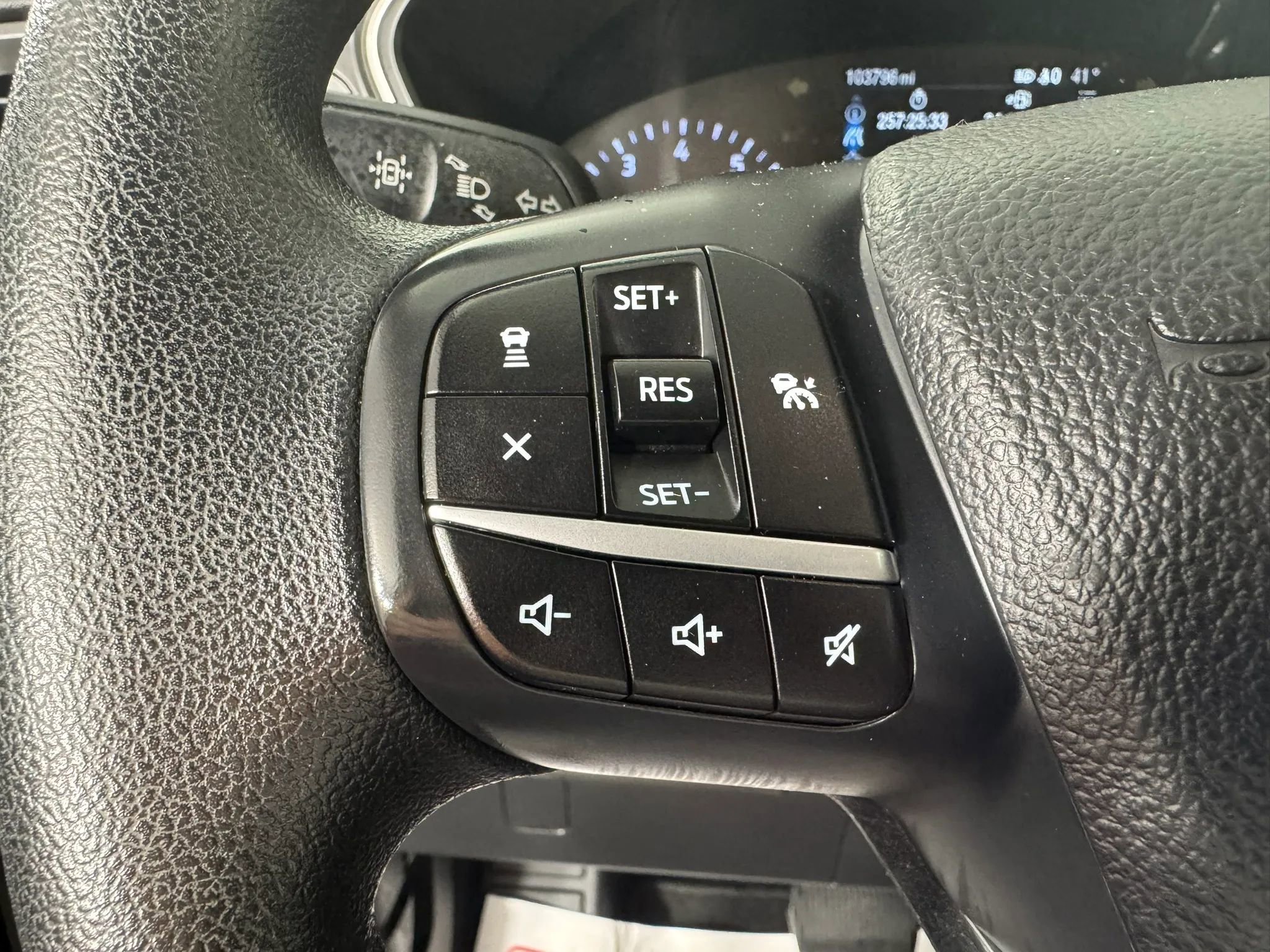 Used 2020 Ford Escape SE AWD/4WD image 15