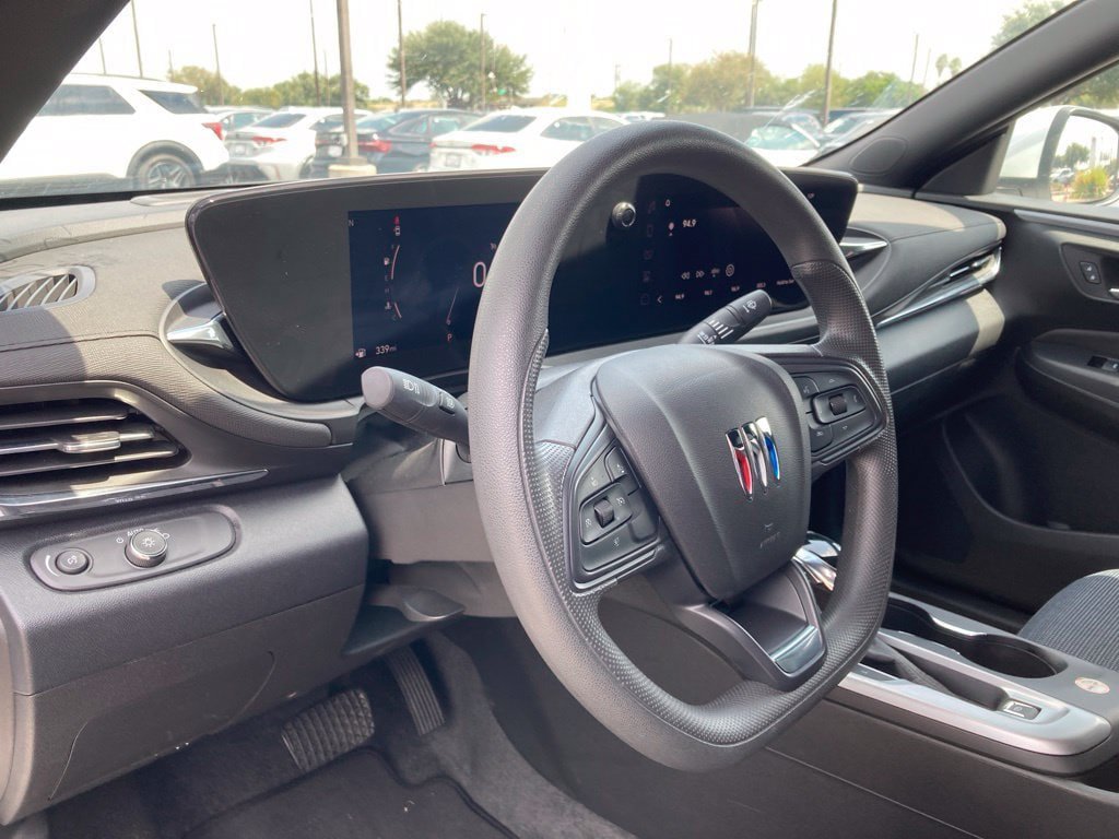 Used 2026 Buick Envista Preferred FWD image 9