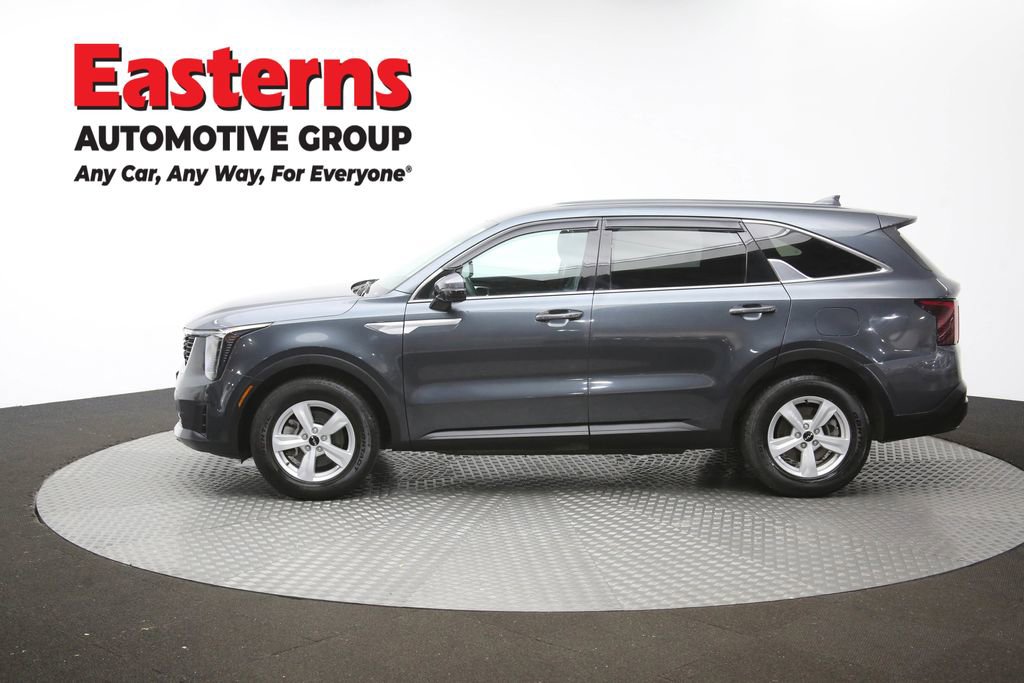 Used 2024 Kia Sorento LX FWD image 60