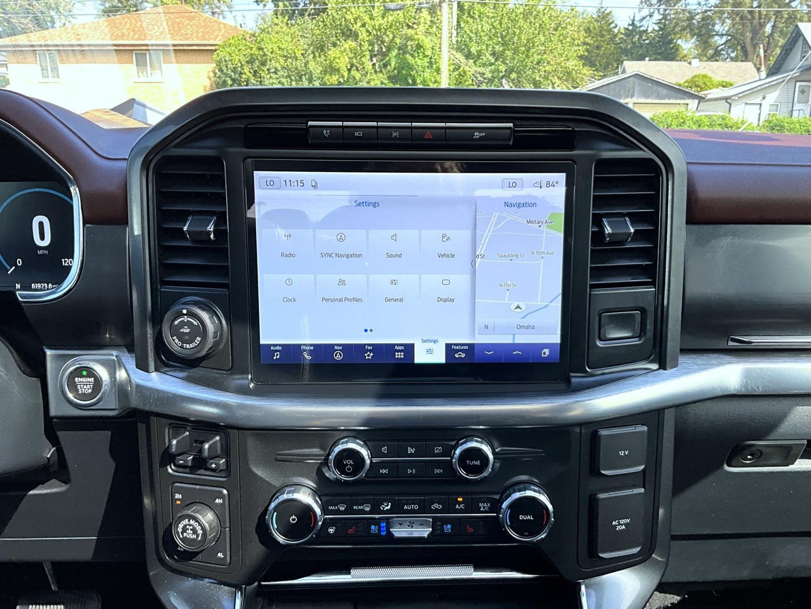 Used 2022 Ford F150 Lariat w/ Equipment Group 502A High AWD/4WD image 15