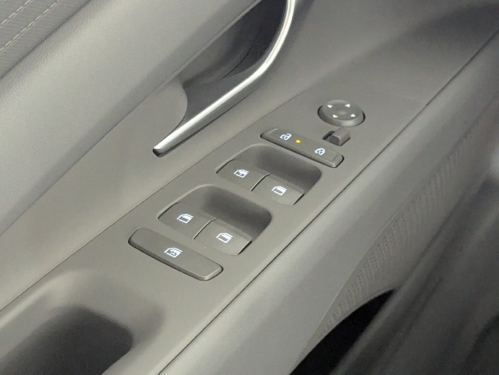 New 2026 Hyundai Elantra SE FWD image 15