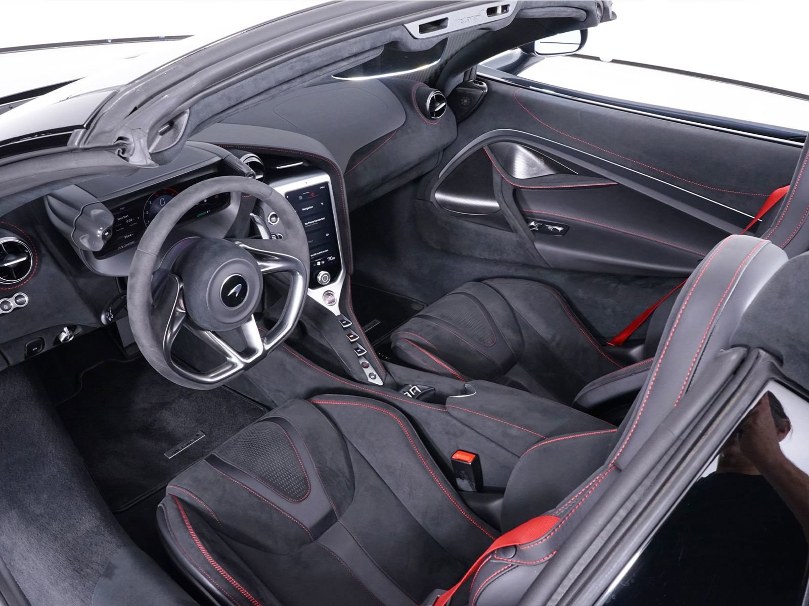 Used 2024 McLaren 750S Spider image 26