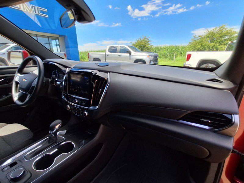 Used 2023 Chevrolet Traverse LT FWD image 14
