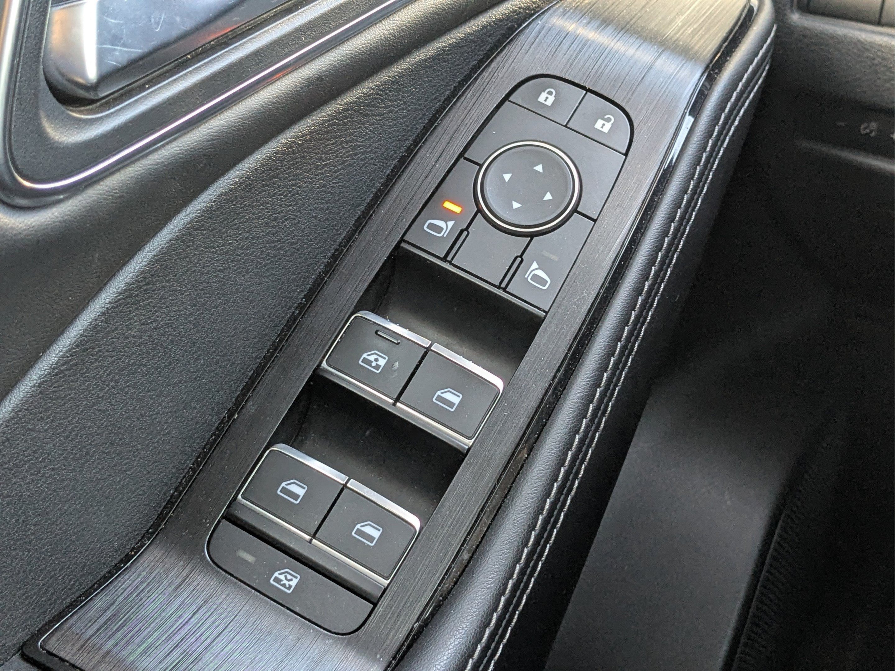 Used 2022 Nissan Rogue Platinum w/ Head-Up Display Package FWD image 21
