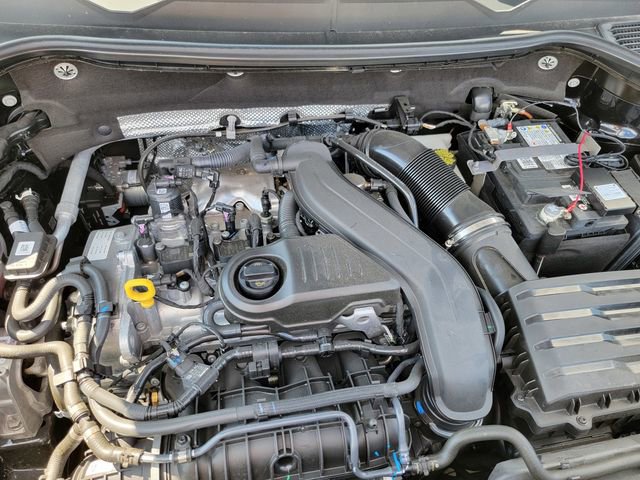 Used 2024 Volkswagen Taos SE image 36