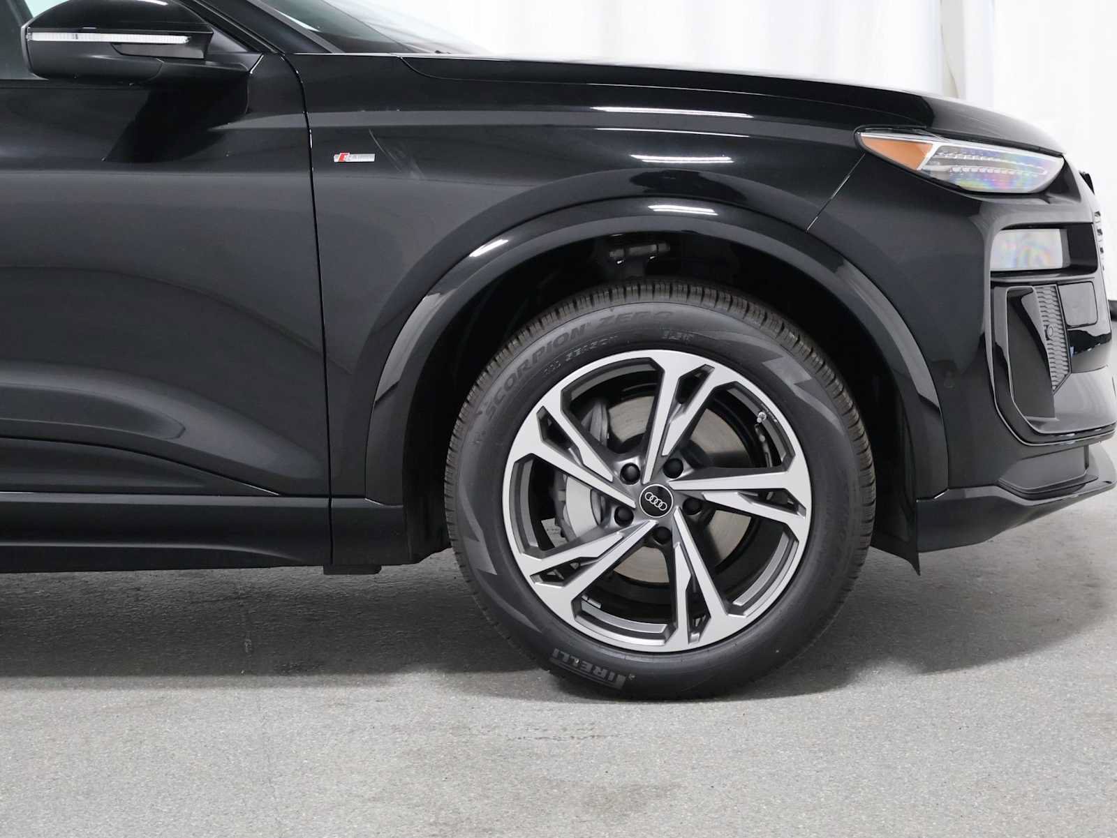 New 2027 Audi Q6 e-tron Premium Plus AWD/4WD image 11