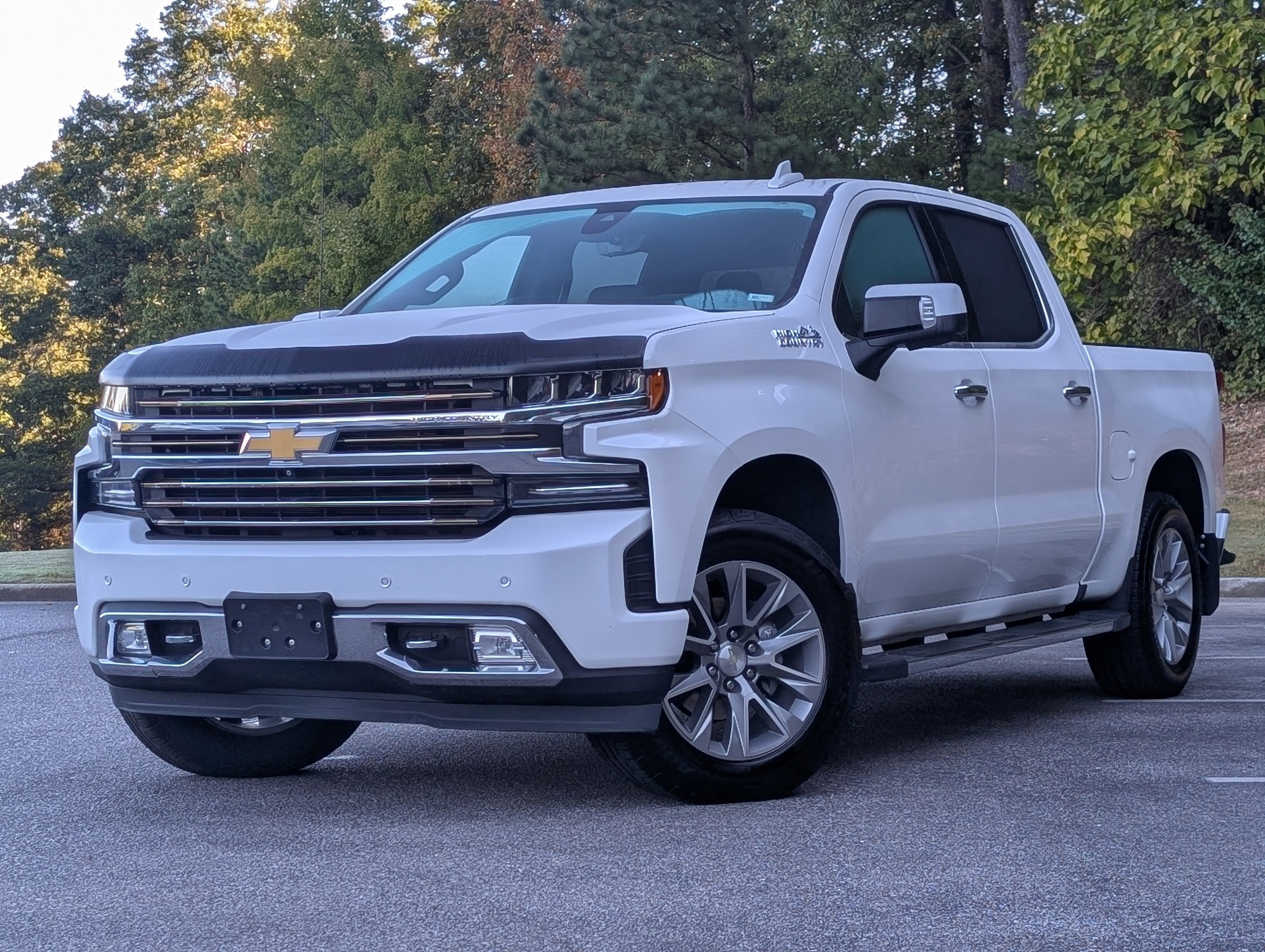 Used 2020 Chevrolet Silverado 1500 High Country w/ Technology Package AWD/4WD image 4