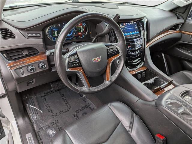 Used 2017 Cadillac Escalade ESV Premium Luxury image 10