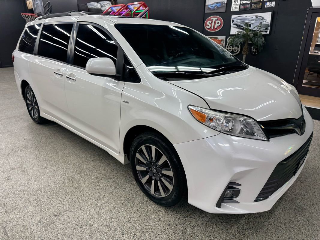 Used 2018 Toyota Sienna XLE Premium AWD/4WD image 7