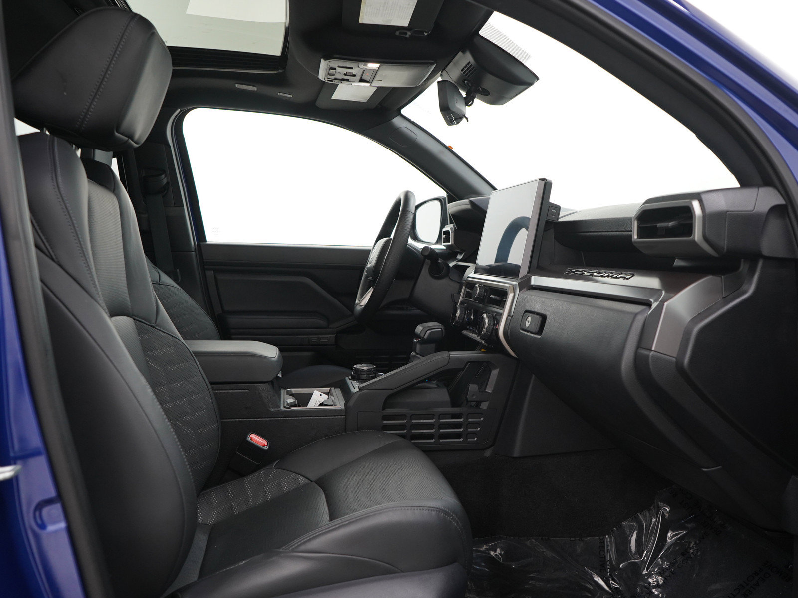 Used 2024 Toyota Tacoma TRD Off-Road w/ TRD Off Road Premium Package AWD/4WD image 13