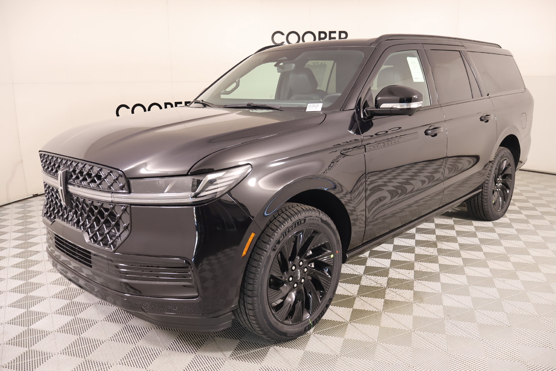 New 2027 Lincoln Navigator L Reserve w/ Jet Appearance Package AWD/4WD image 10
