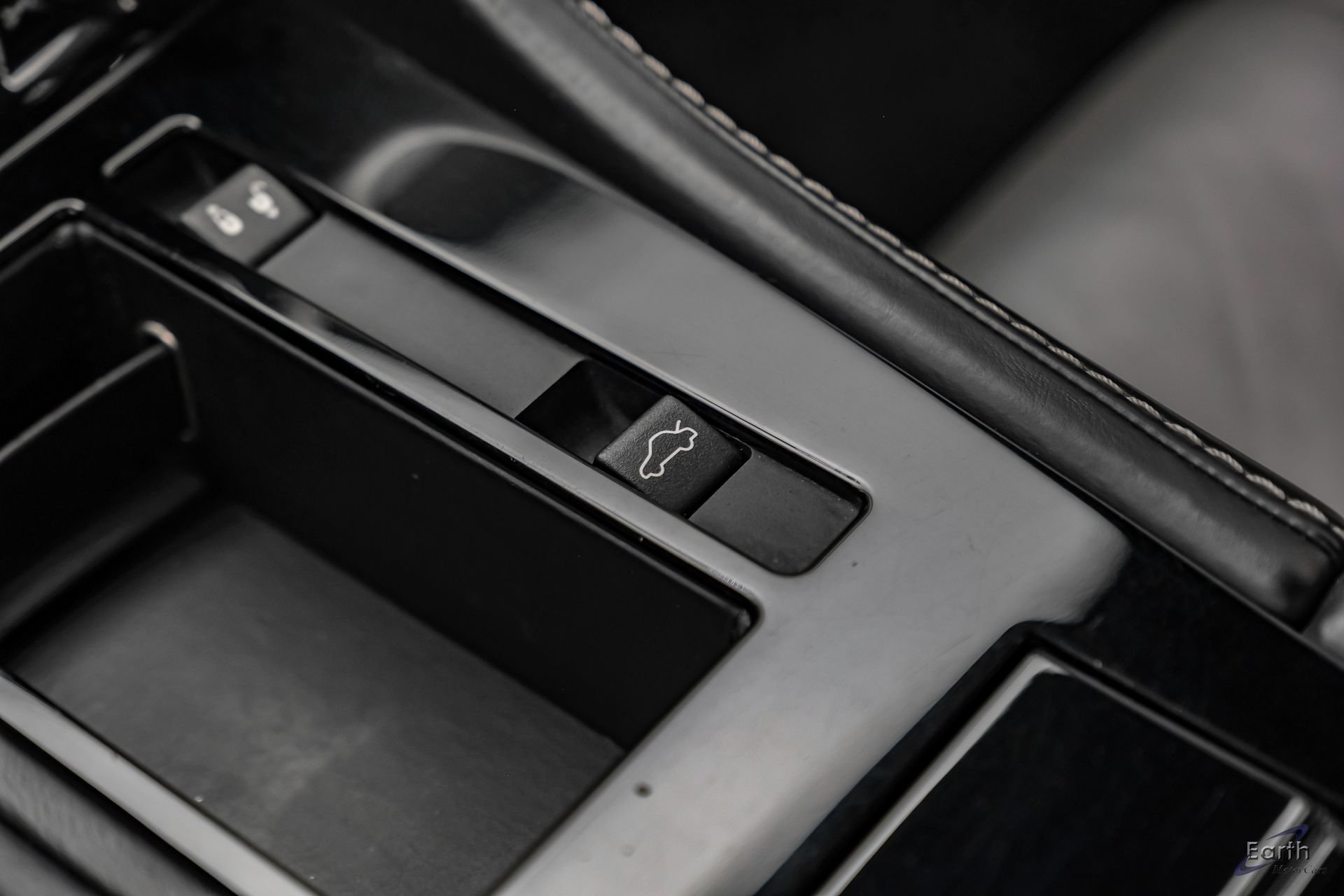 Used 2014 Aston Martin V8 Vantage S RWD image 61