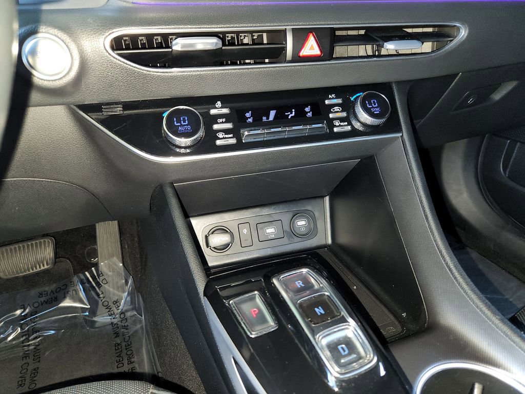 Used 2021 Hyundai Sonata Limited w/ Preferred Accessory Package FWD image 26