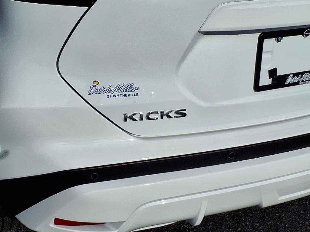 New 2025 Nissan Kicks Play S FWD image 6