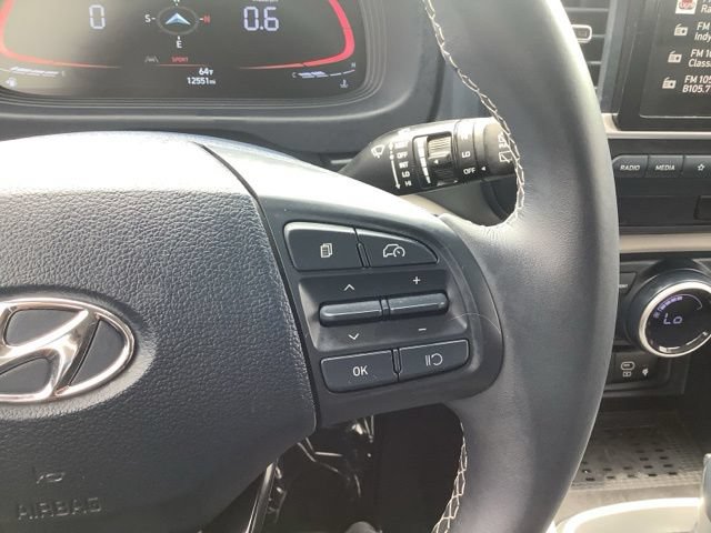 Certified 2025 Hyundai Venue Limited FWD image 20