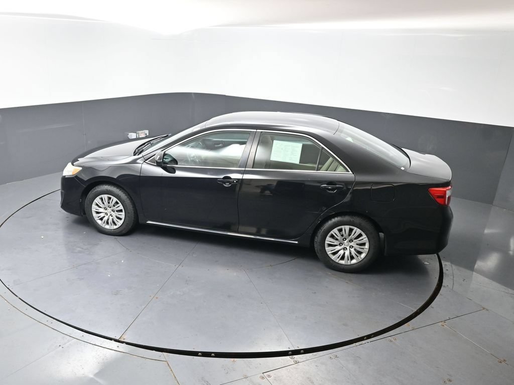 Used 2014 Toyota Camry LE FWD image 40