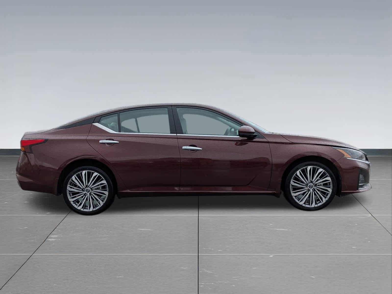 Used 2023 Nissan Altima 2.5 SL AWD/4WD image 7
