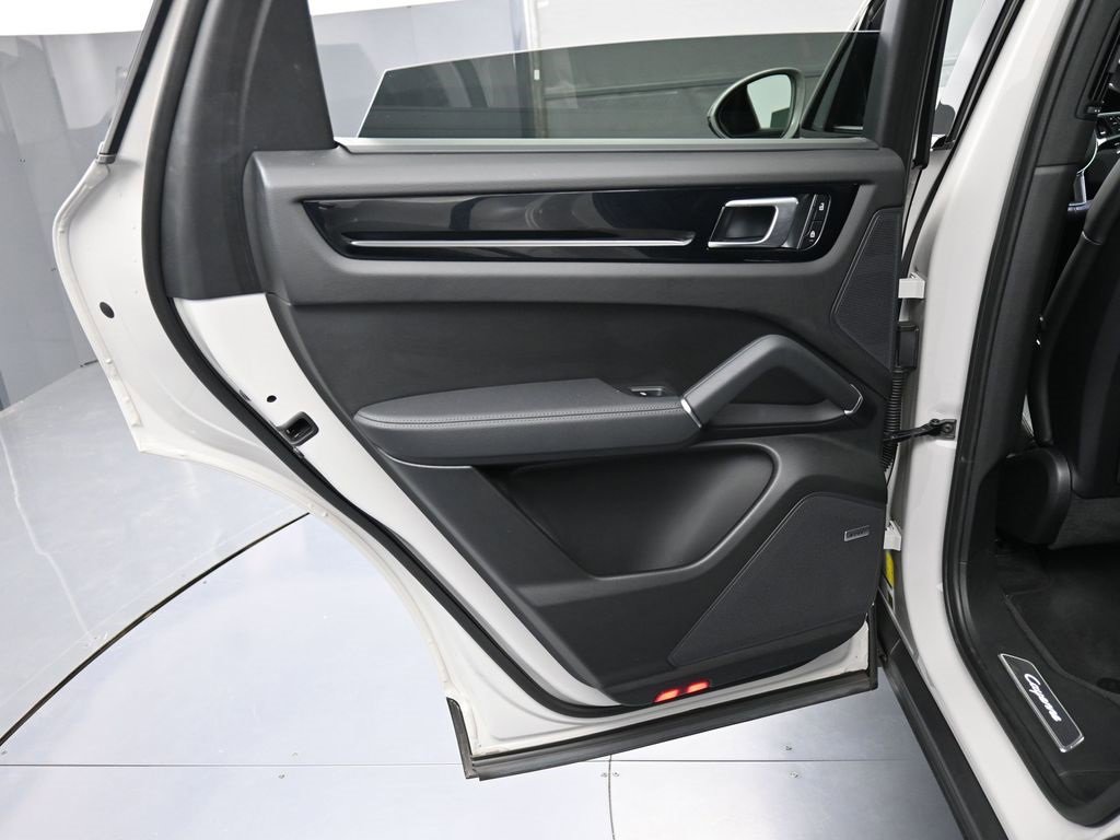 Certified 2023 Porsche Cayenne image 23