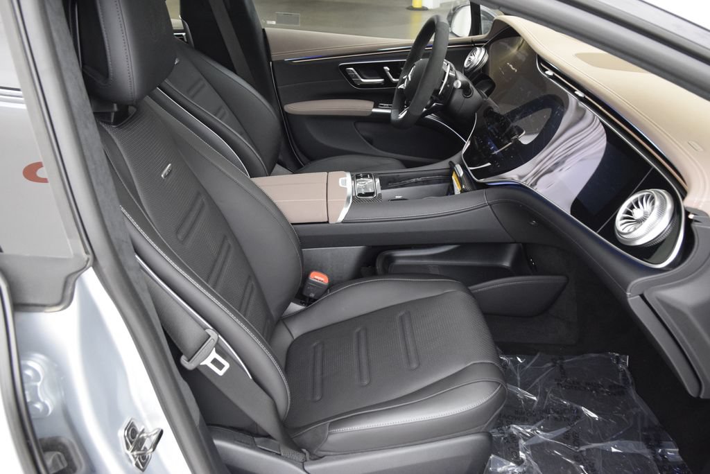New 2025 Mercedes-Benz EQS AMG 4MATIC image 17